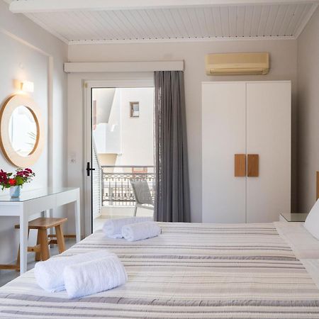 Medousa Studio & Apartments Плакиас Екстериор снимка