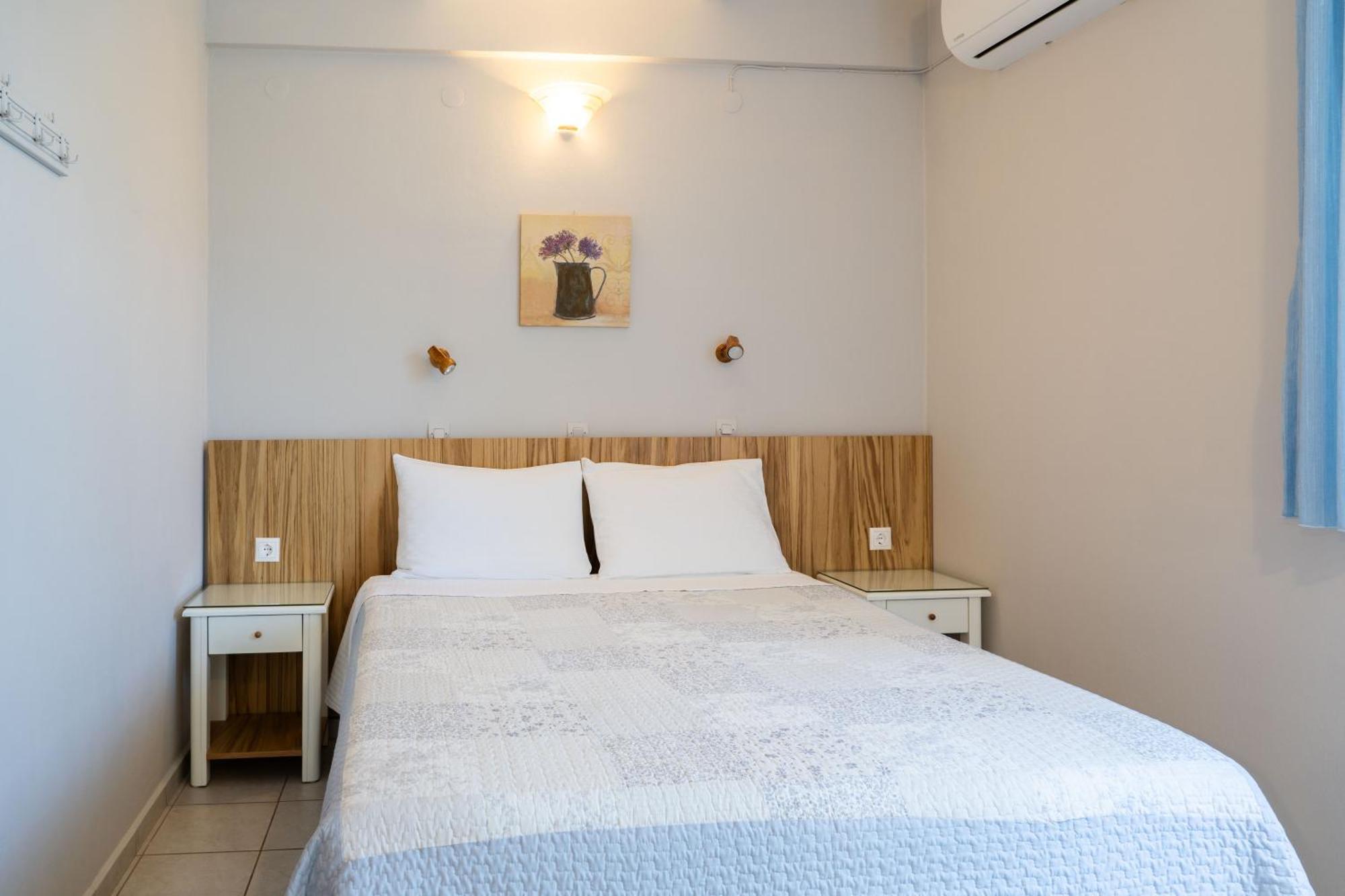 Medousa Studio & Apartments Плакиас Екстериор снимка