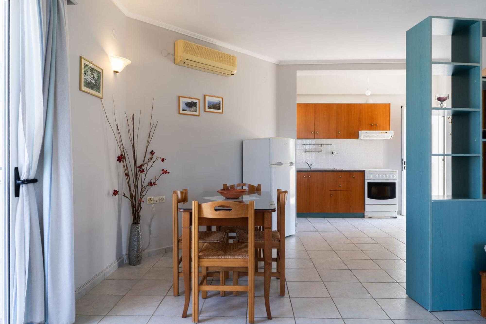 Medousa Studio & Apartments Плакиас Екстериор снимка